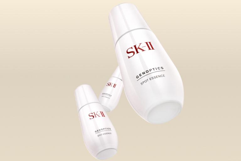 Serum trị nám SK II Genoptics Spot Essence là sản phẩm cao cấp