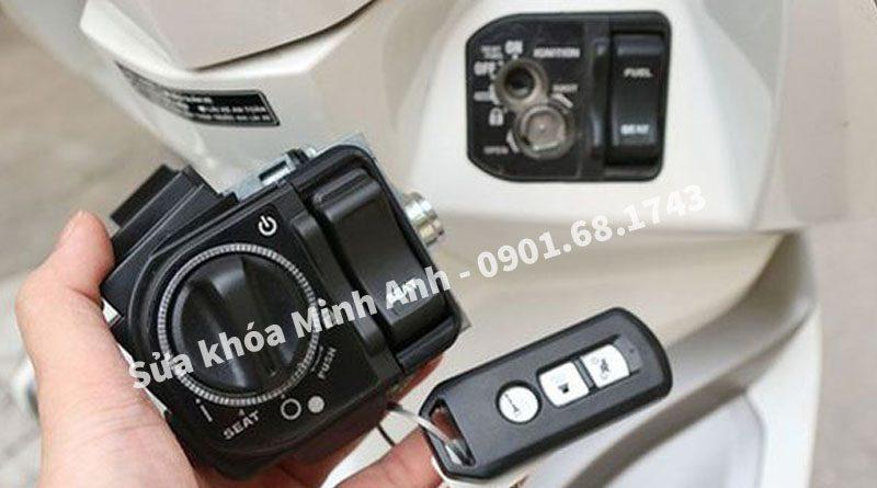 Thay ổ khóa Smartkey cho xe Vision