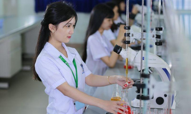 Ngành Dược thi khối nào? Ngành Dược lấy bao nhiêu điểm?&nbsp;