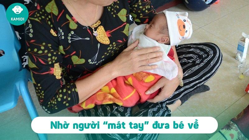 thu-tuc-don-tre-so-sinh-tu-vien-ve-nha-1